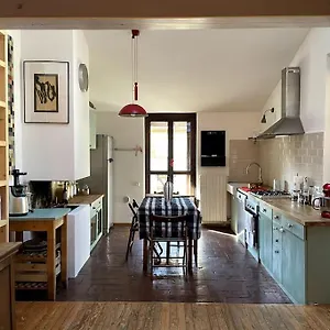 https://grande-appartamento-in-area-storica-di-bergamo.italymilanhotels.net