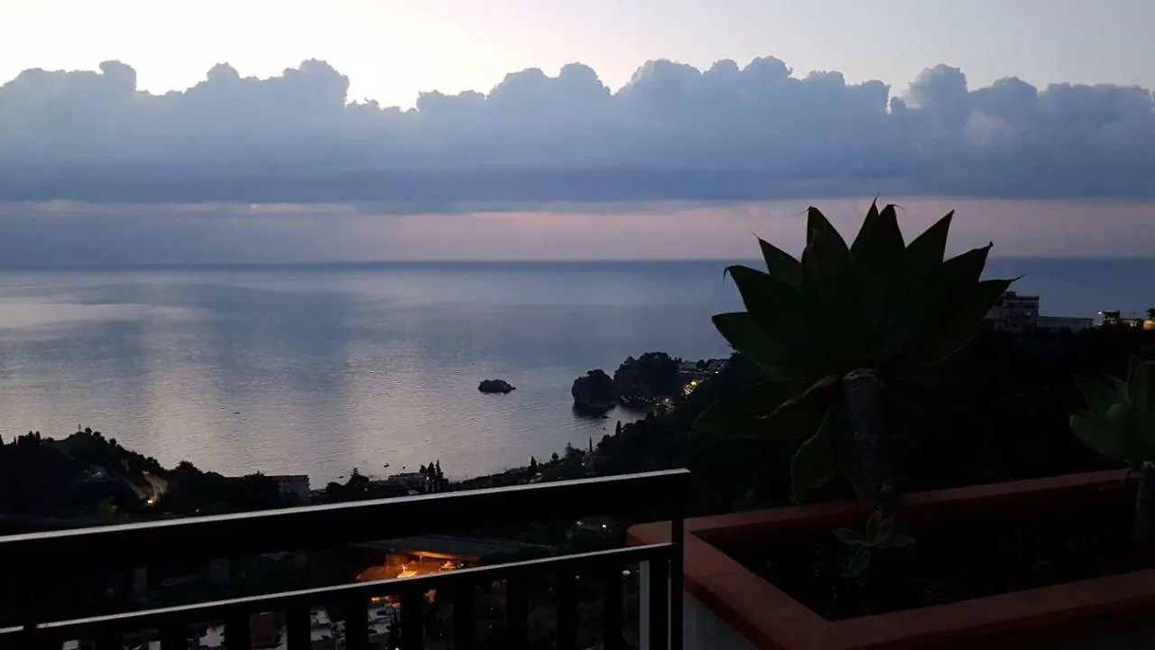 Elisa'S House Apartment Taormina Italy